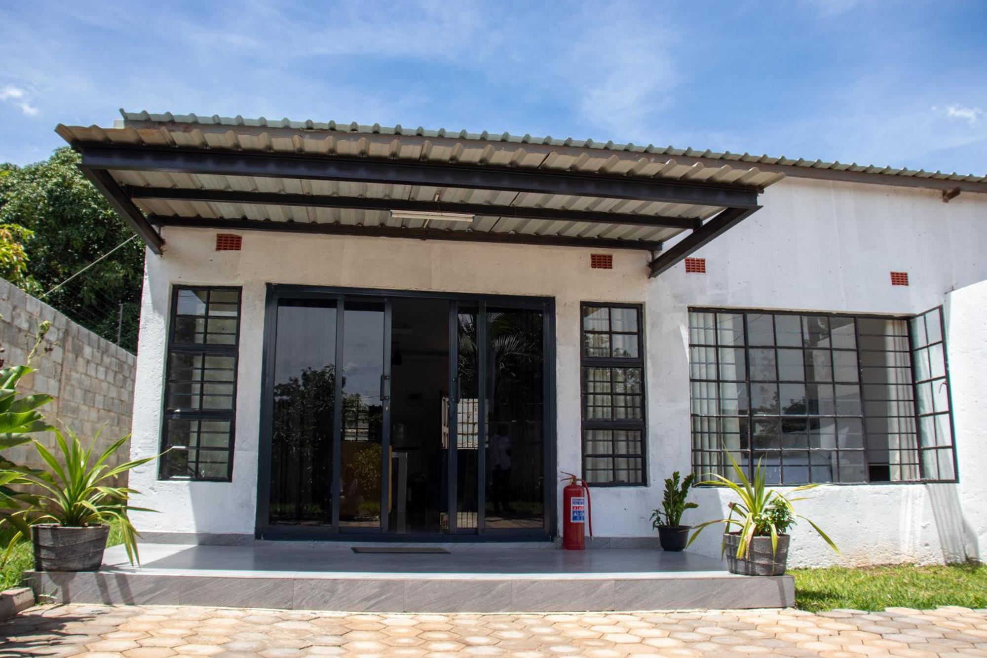 Lowin Suites-One-Bed Apartments Lusaka Esterno foto